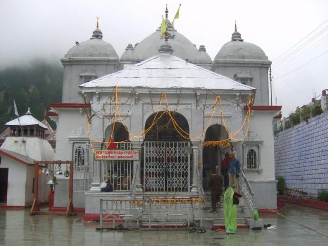 Uttarakashi is the gateway to Gangotri 