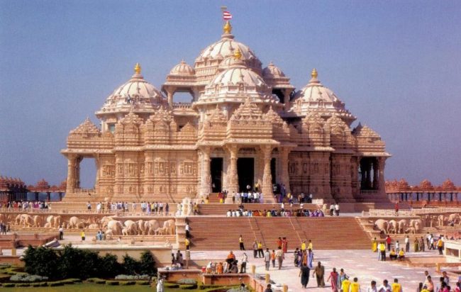 Akshardham temple - the largest temple of India
